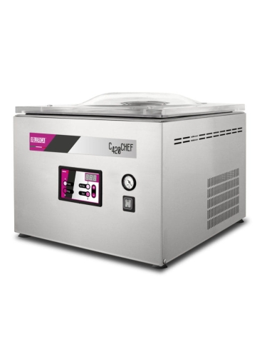 Pakowarka próżniowa LERICA C420 w kolorze srebrnym, z przezroczystą pokrywą. Na froncie umieszczony panel sterujący z wyświetlaczem LED i przyciskami. W bocznej części widoczny manometr i wentylacja. Produkt stoi na płaskiej powierzchni.