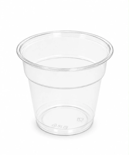 Kubek transparentny rPET 280 ml wykonany z tworzywa pochodzącego z recyklingu. Idealny do deserów, jogurtów, musów, sałatek owocowych oraz zimnych napojów.